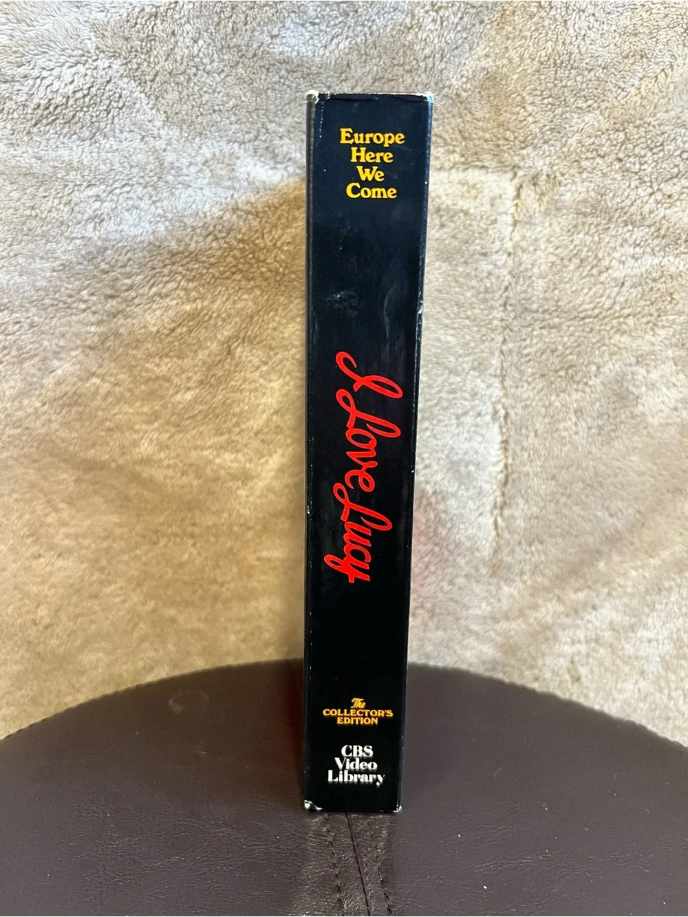 5/$20 I Love Lucy VHS 1985 Collector’s Edition Europe Here We Come CBS Video - Picture 2 of 7